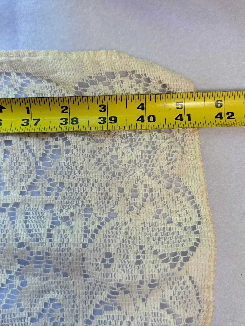 Vintage Quaker Lace Camelia Table Topper, 42x42, machine made, floral, 1950s